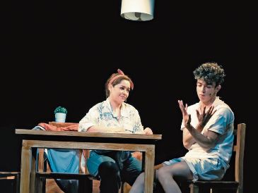 El elenco de “Mamá está más chiquita” regresa al escenario del Estudio Diana con una propuesta que toca fibras profundas. CORTESÍA