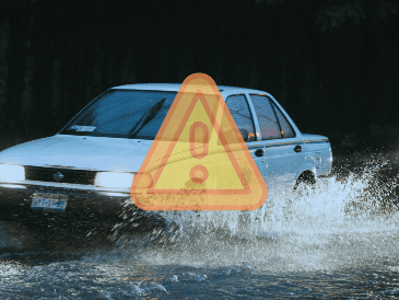 También considera aumentar la distancia de frenado, ya que en pavimento mojado se necesita más espacio para detenerse con seguridad. EL INFORMADOR / ARCHIVO