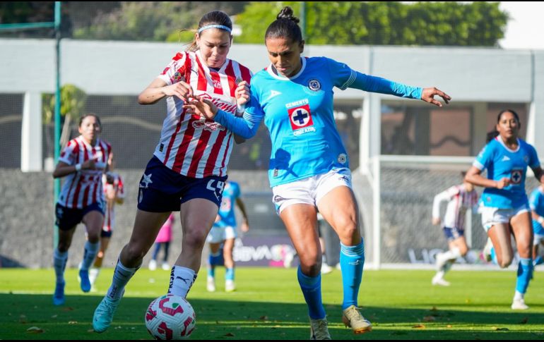 Alicia Cervantes y Valeria Miranda en el 1-1 del apertura 2025 en la Noria. Foto: Imago7 / Diego Padilla