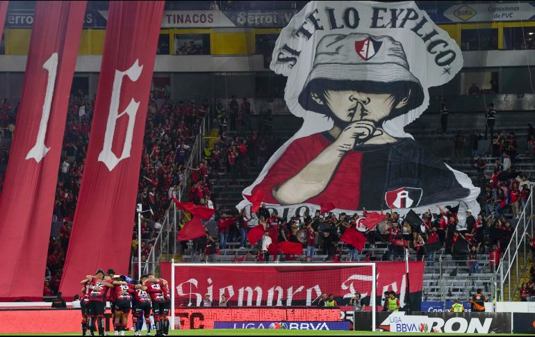 Posterior al cántico en contra del estratega Rojinegro, la afición comenzó con los abucheos a los jugadores. IMAGO7