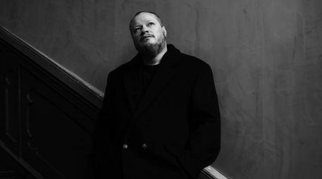 El cantante Leonel García llega a una nueva faceta de su carrera como solista. Una faceta donde ha pulido su estilo y madurado su propio sonido, -como lo hacen los buenos vinos-, tras años de experiencia y exploración musical. CORTESÍA