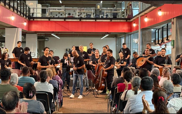 El ciclo inició este jueves con la presentación de la Orquesta Típica del Estado de Jalisco. EL INFORMADOR/ H. Navarro