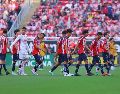 La afición de Chivas se hizo sentir con sus jugadores, al despedirlos con abucheos en su camino al vestidor tras finalizar el primer tiempo. IMAGO7.