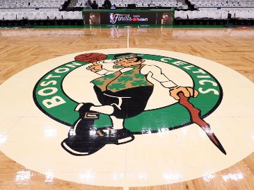 La NBA aprobó el acuerdo por unanimidad la semana pasada, y el martes se intercambió el dinero. AFP / ARCHIVO