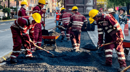 Las autoridades capitalinas exhortaron a la ciudadanía a planear con anticipación sus traslados y, en la medida de lo posible, utilizar vías alternas durante las noches en que se efectúen los trabajos de bacheo. CORTESÍA/ Secretaría de Obras y Servicios CDMX