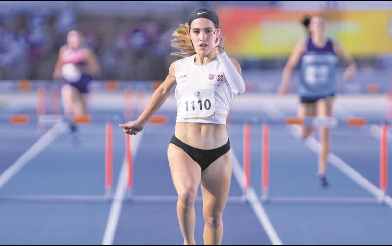 Antonia Sánchez se llevó el oro en los 400 metros con vallas femenil. ESPECIAL