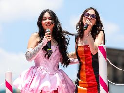 Las cantantes arribaron en camionetas blancas y subieron al escenario, diseñado como un pastel de tres niveles. EL INFORMADOR/A.NAVARRO