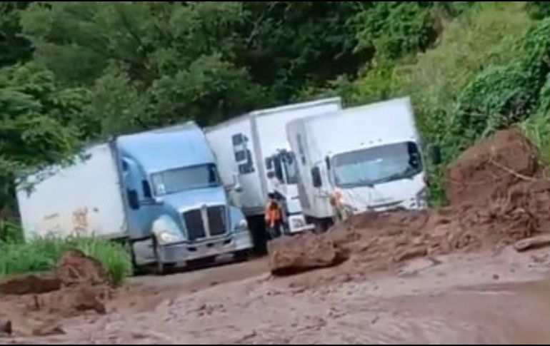 Las autoridades municipales y estatales fueron notificadas de las afectaciones para proceder a la remoción de los materiales. ESPECIAL.