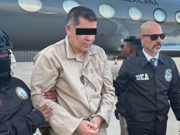 El Cuini, uno de los 26 narcotraficantes que México entregó a Estados Unidos el 13 de agosto, inicia su juicio en EE. UU. después de haber permanecido 10 años detenido en su país. EFE/ @DEAHQ.