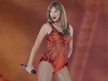 Los noviazgos de Taylor Swift, la líder de las "Swifties", no solo acaparan los titulares, también forman parte de su repertorio musical. AP / ARCHIVO