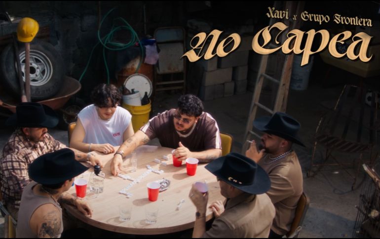 La trama muestra el intento de conquistar a una mujer mediante regalos y gestos llamativos, aunque ella rechaza estas convenciones, reafirmando su independencia y logros personales. YOUTUBE/XaviFrontera