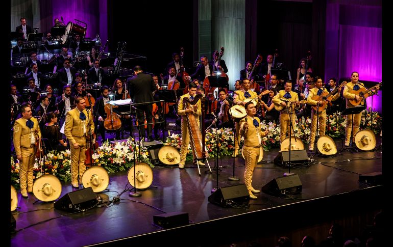 El público que en un principio fue un espectador silencioso, atento a cada cuerda, cada exhalación y cada nota de la Orquesta Filarmónica de Jalisco, bajo la dirección de Enrique Radillo. EL INFORMADOR / A. Navarro