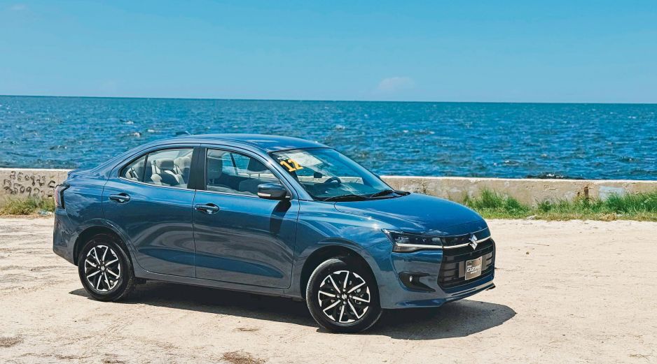 Suzuki Dzire 2024 llega a México con un diseño independiente, destacando su parrilla amplia, ópticas LED y calaveras cuadradas. ESPECIAL
