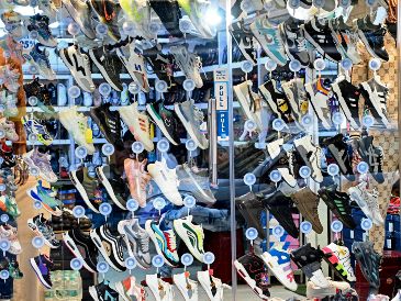 El Gobierno de México no informó de qué países proceden las importaciones, pero según datos oficiales, sus principales proveedores de calzado son China, Vietnam, Indonesia, Italia y Estados Unidos. AFP / ARCHIVO