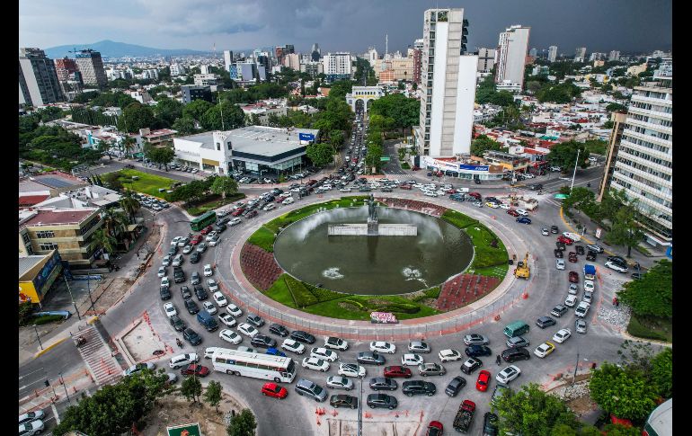 Con las obras se busca que las y los peatones puedan ingresar al vaso de agua y a la fuente de forma más sencilla, por lo que se construirá un andador perimetral. EL INFORMADOR/A.NAVARRO
