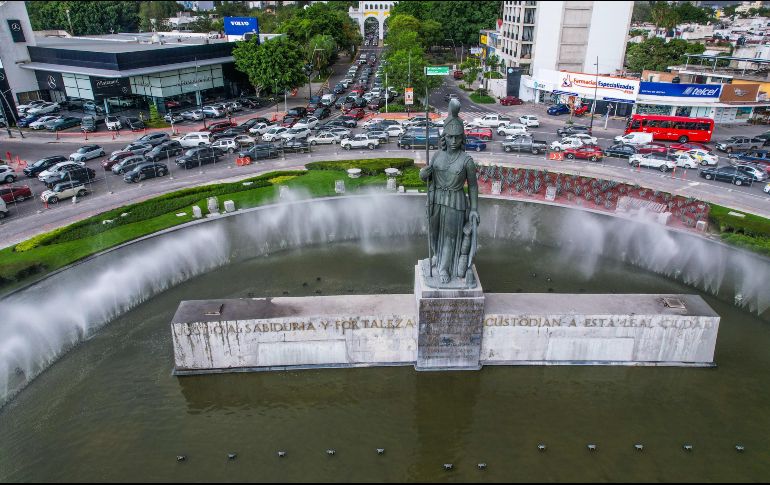 Con las obras se busca que las y los peatones puedan ingresar al vaso de agua y a la fuente de forma más sencilla, por lo que se construirá un andador perimetral. EL INFORMADOR/A.NAVARRO