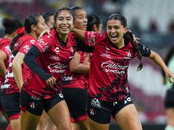 Las Rojinegras suman tres puntos vitales que les permiten mantenerse con el sueño de lograr la clasificación al llegar a nueve unidades. IMAGO7.