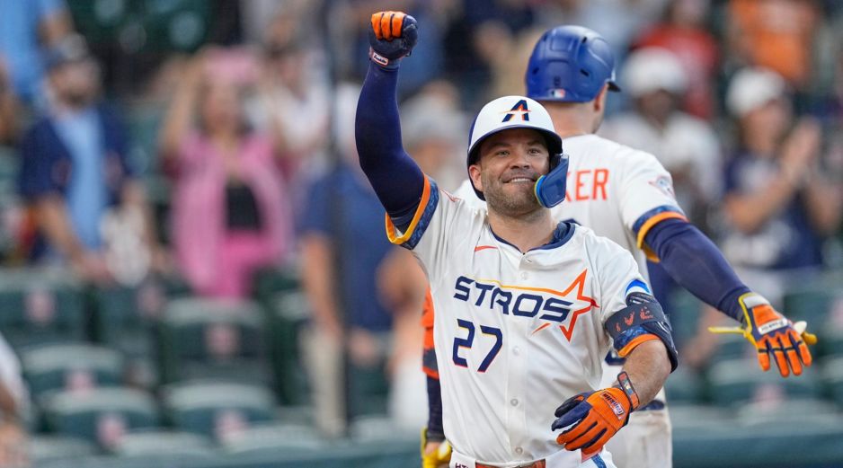 El venezolano celebra después de batear un cuadrangular de dos carreras en la octava entrada. AP/D. Phillip