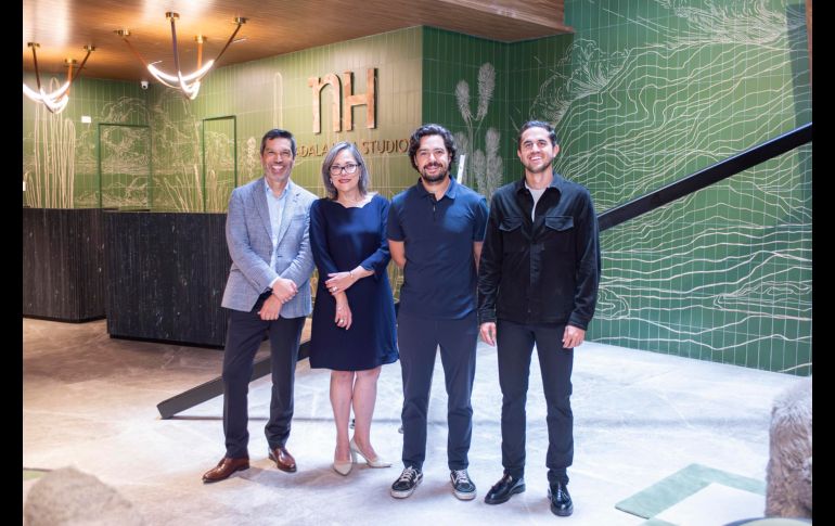 Christian Daghelinckx, Karla Olin Robles, Francisco Sahagún y Luis Parra en la reunión privada de ejecutivos para la próxima apertura del Hotel NH Guadalajara Studios. GENTE BIEN JALISCO / Revista del 5 de septiembre 2025