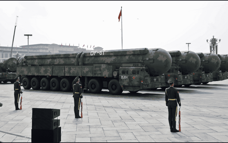 Vehículos blindados con misiles balísticos intercontinentales. EFE/ Andres Martinez Casares