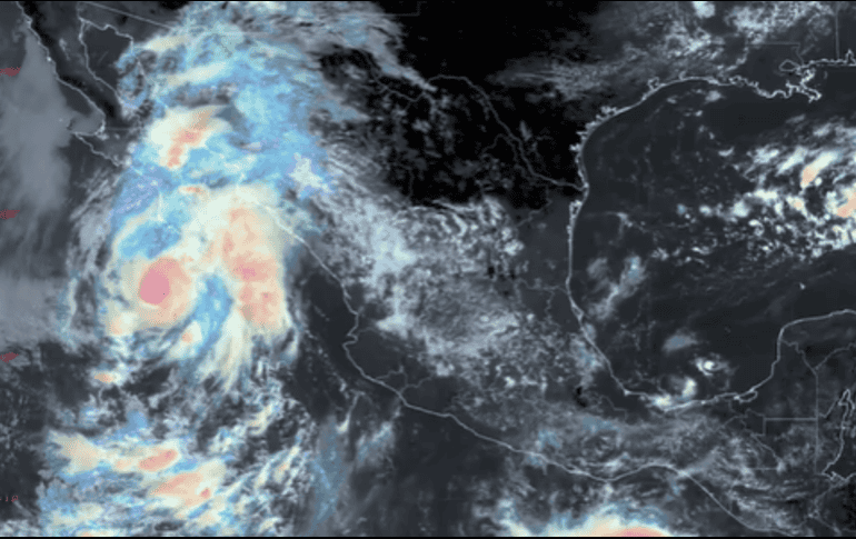 De acuerdo con el reporte, su centro se localizó a 255 kilómetros al oeste de Cabo San Lucas y a 220 km de Cabo San Lázaro. ESPECIAL/SMN