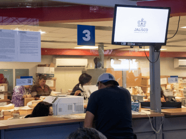 El canje de placas en el estado se lleva a cabo de forma escalonada, siguiendo un calendario emitido por las autoridades. ESPECIAL/Gobierno de Jalisco