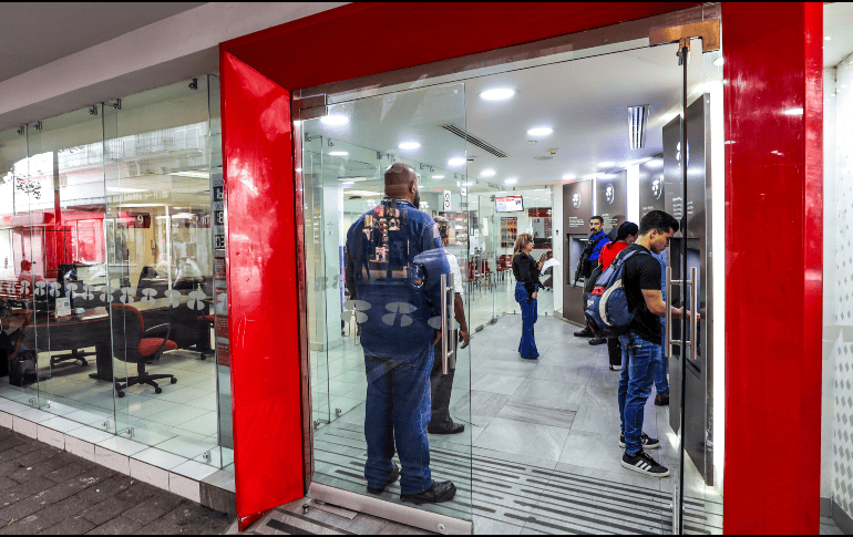 La Comisión Nacional Bancaria y de Valores (CNBV) establece un calendario oficial de operaciones bancarias que se publica en el Diario Oficial de la Federación. EL INFORMADOR/ A. Navarro