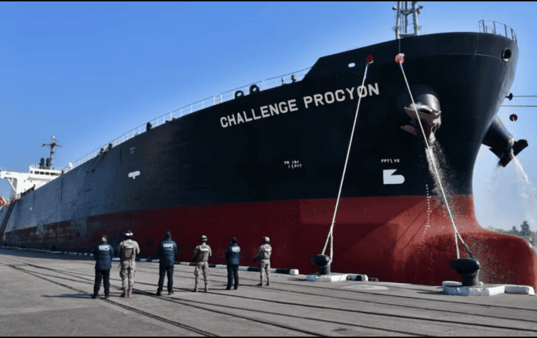 El 31 de marzo de 2025, autoridades federales confiscaron en el puerto de Tampico, Tamaulipas, aproximadamente 10 millones de litros de diésel, además de armamento, vehículos y un buque, como parte de un operativo contra el contrabando de combustible. ESPECIAL