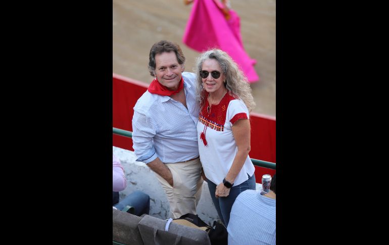 Óscar Ramírez y Lorena Urrea. GENTE BIEN JALISCO / C. Jimeno