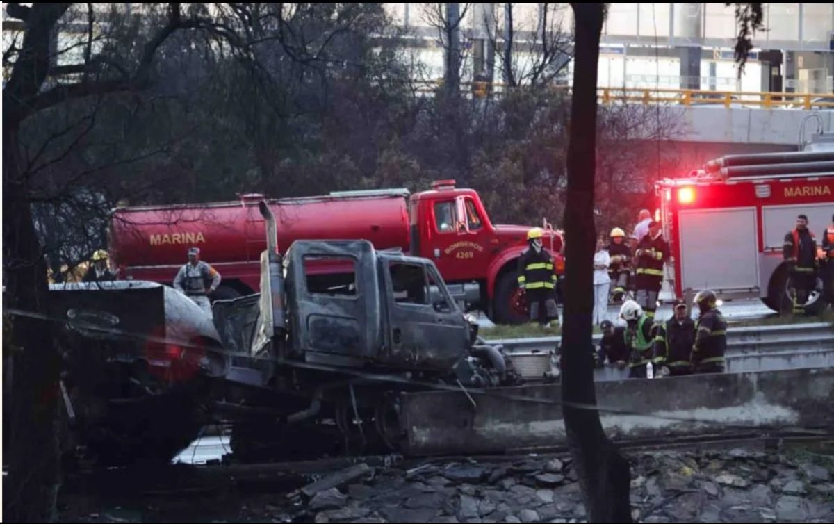 Aunque la Agencia de Seguridad, Energía y Ambiente (ASEA), dependiente de la Semarnat, informó en un inicio que la Transportadora Silza, filial de Grupo Tomza, no tenía seguros de responsabilidad vigentes registrados, la compañía aclaró más tarde que sí. SUN/C. Mejía