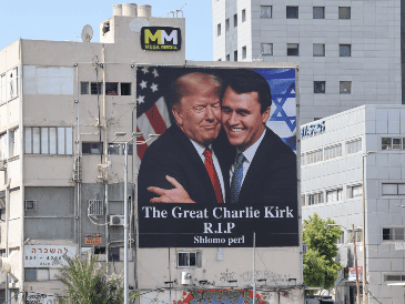 El detenido tiene unos veinte años y fue puesto en custodia de la policía local sobre las 11 de la noche del jueves, según informaron fuentes federales al The New York Times. EFE / EPA / A. Sultan