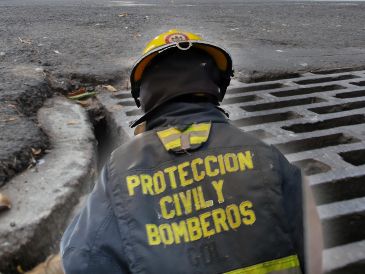 El afectado habría caído accidentalmente al filo de la boca de tormenta a una altura aproximada de tres metros de profundidad. EL INFORMADOR / ARCHIVO