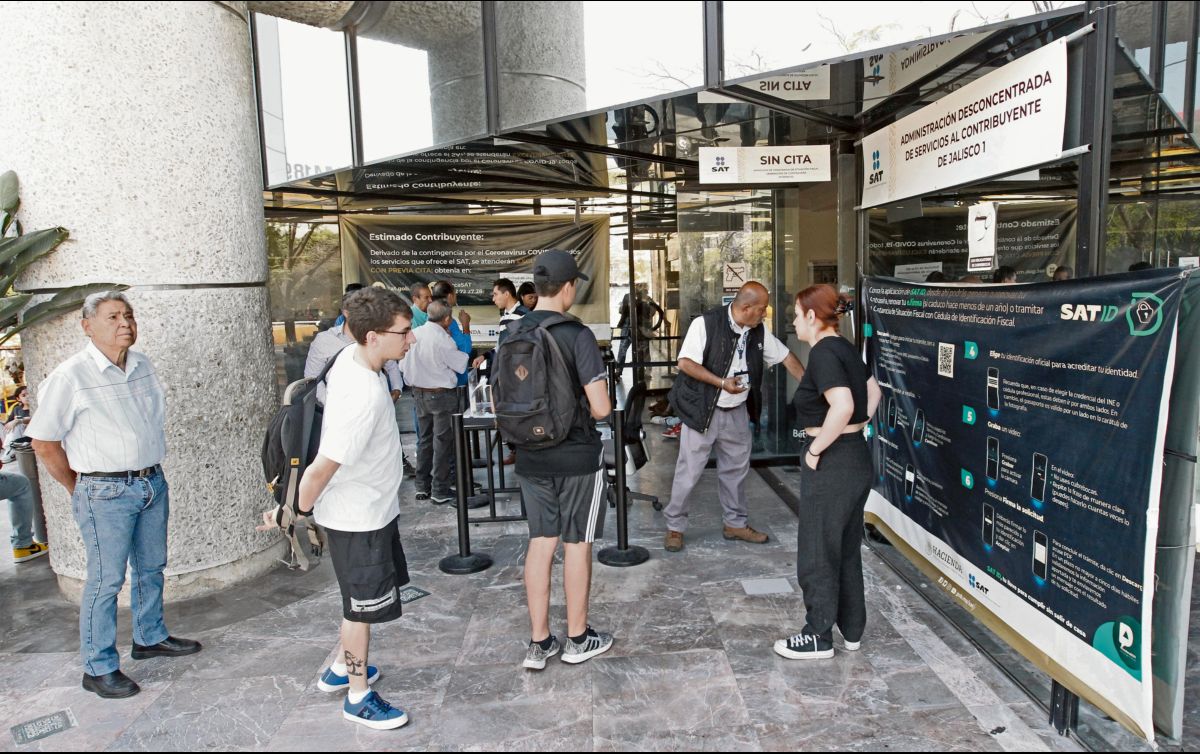 De aprobarse en el Congreso, los intereses generados por cuentas de ahorro pagarán una mayor retención fiscal, que será reportada al SAT. EL INFORMADOR