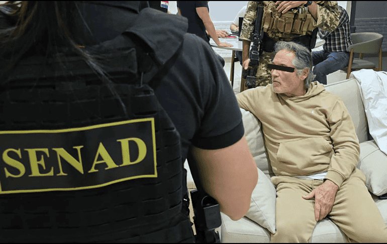 Bermúdez Requena, vinculado al Cartel Nueva Generación (CNG),  residía y se ocultaba en una lujosa casa ubicada en el centro de Paraguay, informó la Secretaría Nacional Antidrogas (Senad). EFE / Secretaría Nacional Antidrogas de Paraguay