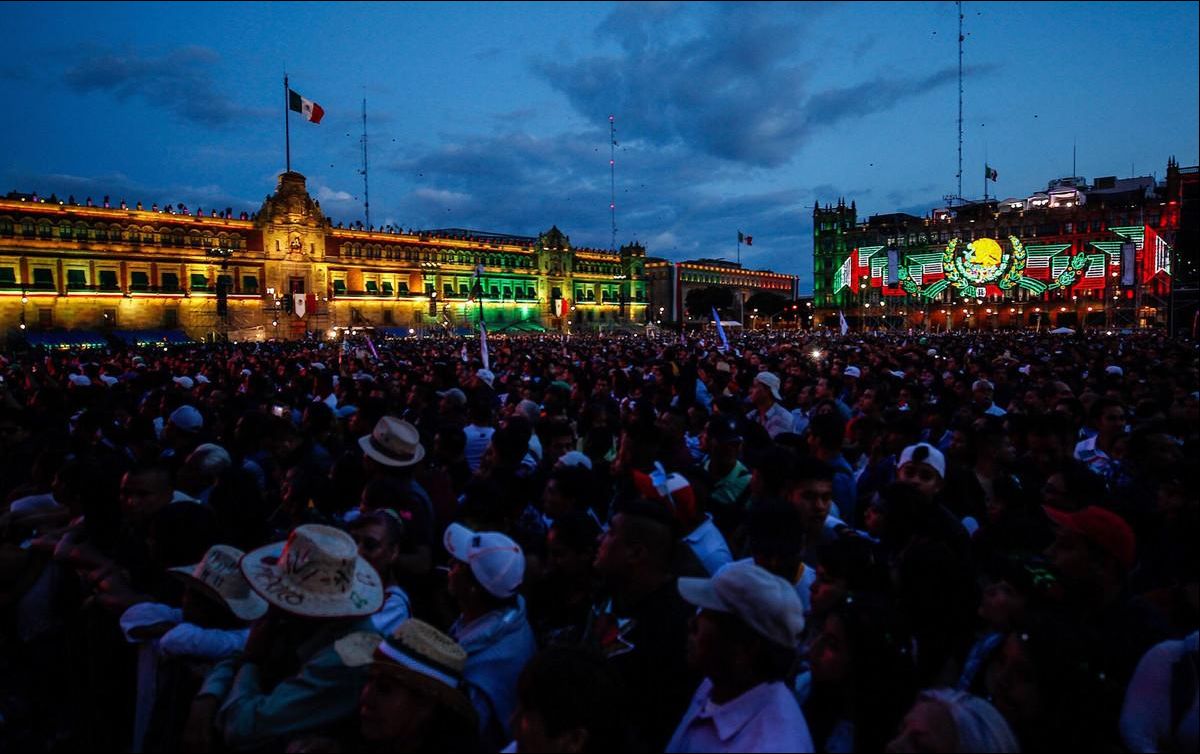 Para quienes planeen asistir, es importante considerar que habrá modificaciones en el transporte público y cierres viales alrededor del Zócalo. NTX/ARCHIVO