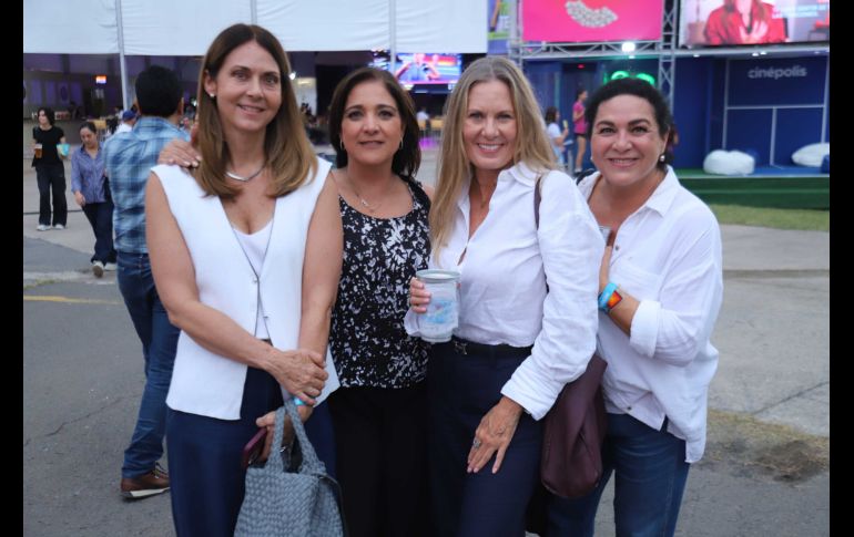 Claudia Gavica, Vero Karam, Fabiola Urrea y Perla Galarza. GENTE BIEN JALISCO / C. Jimeno