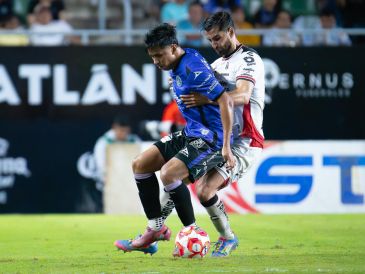 En un partido intenso y con emociones hasta el final, Mazatlán y Atlas repartieron puntos con un empate 1-1 en el Estadio El Encanto. IMAGO7
