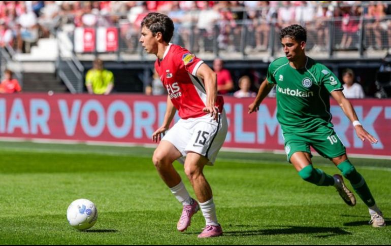 El futbolista surgido en Chivas no ha disputado los minutos esperados con el AZ Alkmaar. INSTAGRAM/ @mateo.chaveez