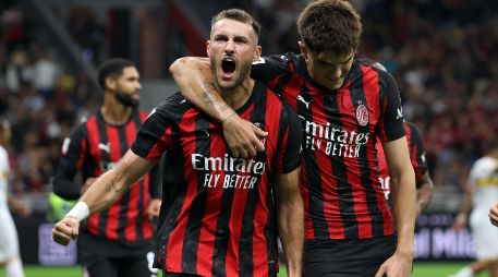 Giménez celebra tras abrir el marcador ante el Lecce. EFE/. Bazzi
