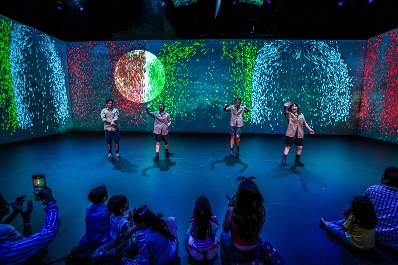 l trasfondo de la instalación surge de una reflexión sobre la preservación ambiental y la pérdida de biodiversidad. EL INFORMADOR / A. Navarro 