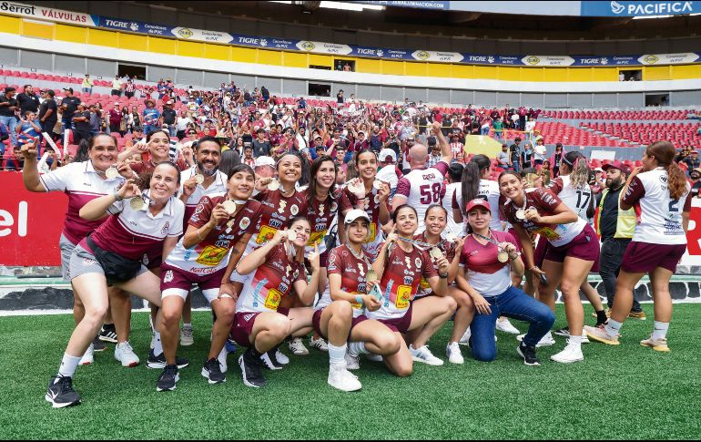 El primer lugar fue para las jugadoras de Arandas, con un marcador de 7-6 en penales, contra el equipo de Tomatlán. ESPECIAL