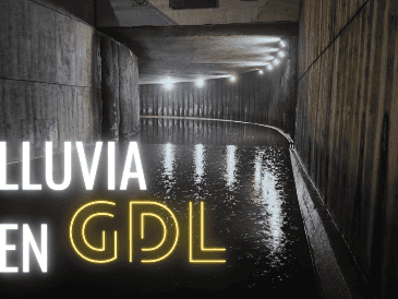 A pesar de que la lluvia ha aminorado en Guadalajara, esta trajo consigo inundaciones de hasta 40 centímetros y escurrimientos de agua. ESPECIAL / Policía Vial Jalisco