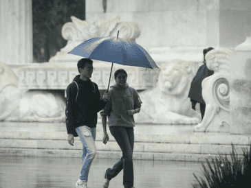 Este miércoles 1 de octubre, la CDMX registrará cielo de medio nublado a nublado y la posibilidad de lluvias y aguaceros. SUN/ ARCHIVO