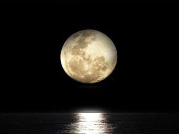 La superluna de cosecha iluminará octubre de 2025, regalando un cielo lleno de luz y magia. PIXABAY