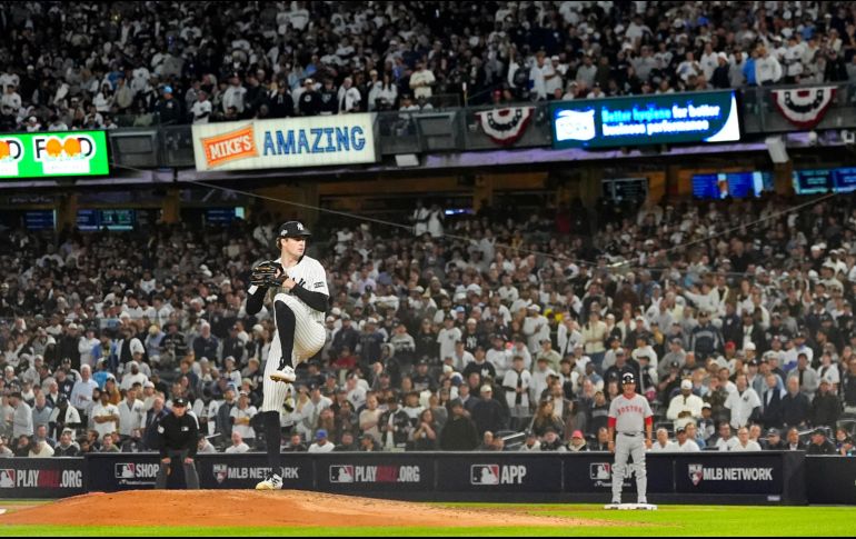 Cam Schlittler  ponchó a 12 rivales en la victoria de Nueva York sobre Boston. AP/Y. Iwamura