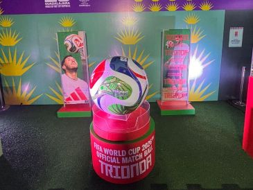 Dentro del Pabellón “El Alma Del Mundial” se pueden encontrar artículos de colección, como jerseys y tacos que fueron vestidos por jugadores históricos. EL INFORMADOR / A. Navarro