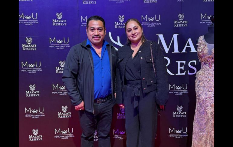 La Alfombra Roja iluminó el centro histórico de Tapalpa con la presencia de personalidades, artistas e invitados especiales, en una pasarela conducida por Aryana Benavides y Miguel Horta. EL INFORMADOR/ H. Navarro