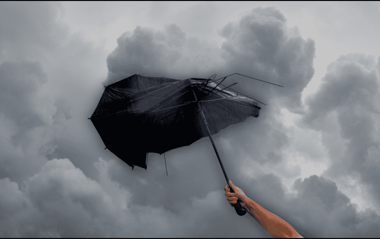 Los intervalos de chubascos y las lluvias puntuales fuertes a intensas, se acompañarán con descargas eléctricas y posible caída de granizo. ESPECIAL / CANVA