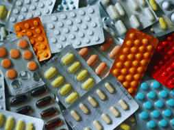 Sheinbaum aseguró que el abasto en el ISSSTE, IMSS e IMSS-Bienestar es de 90% y que son muy pocos medicamentos los que faltan. ESPECIAL