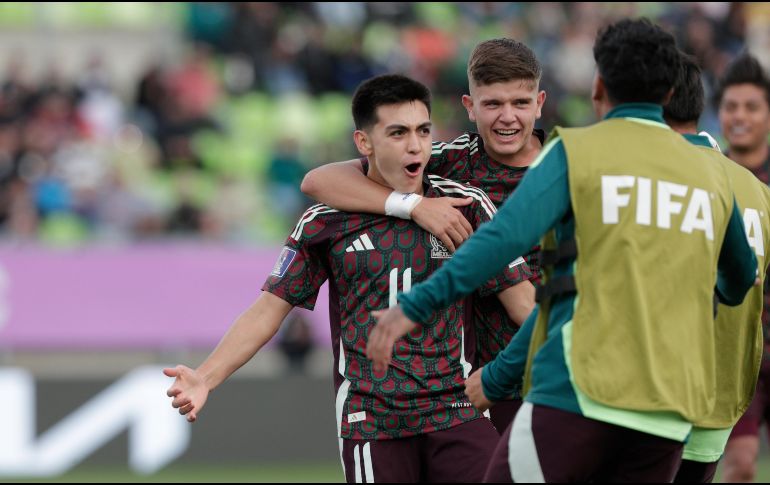 Sus destacados logros en el presente torneo lo colocan como una de las figuras favoritas para las y los mexicanos amantes del balompié. EFE / ARCHIVO